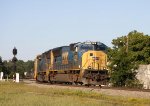 CSX 4798 leads a train out of the yard